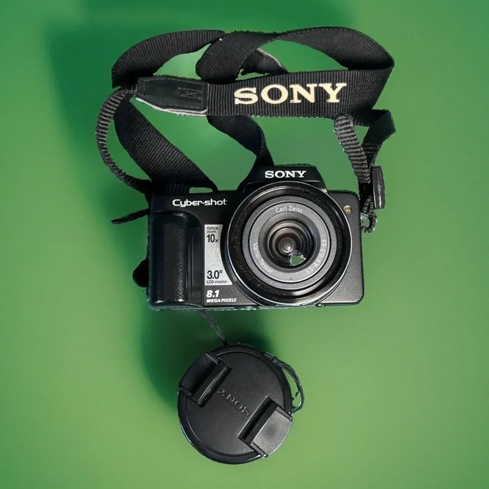 Sony CyberShot DSC-H10 8.1 MP Digital Still Camera Black Tested - No Charger